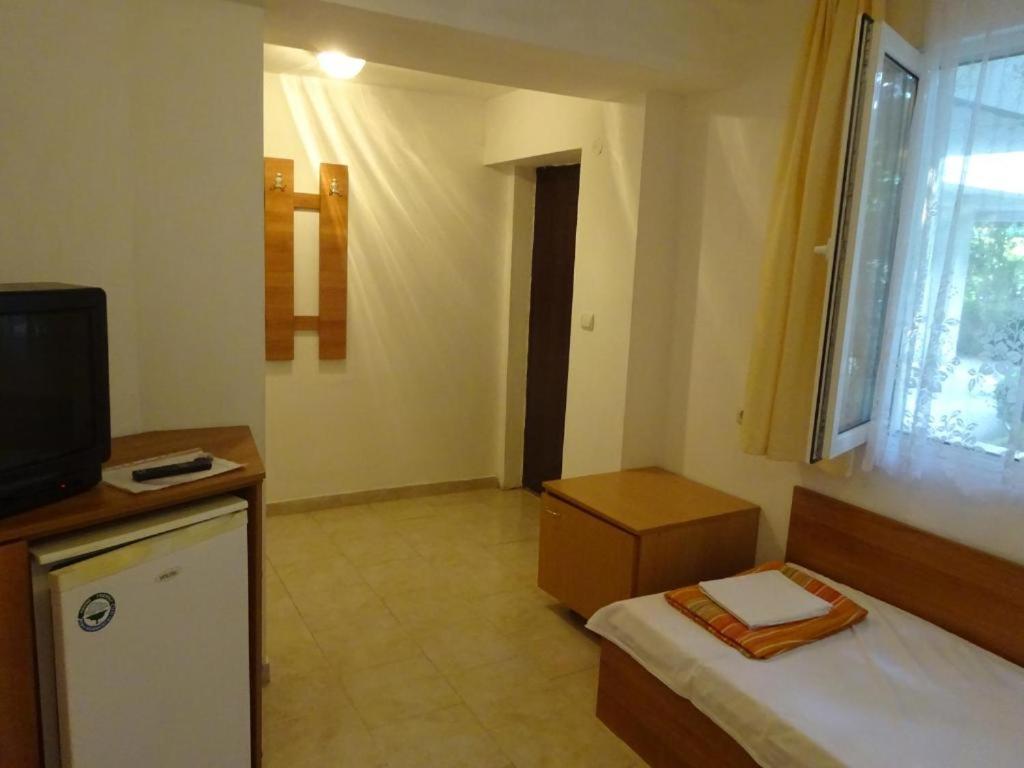 Hotel Hrisi Czernomorec Zewnętrze zdjęcie